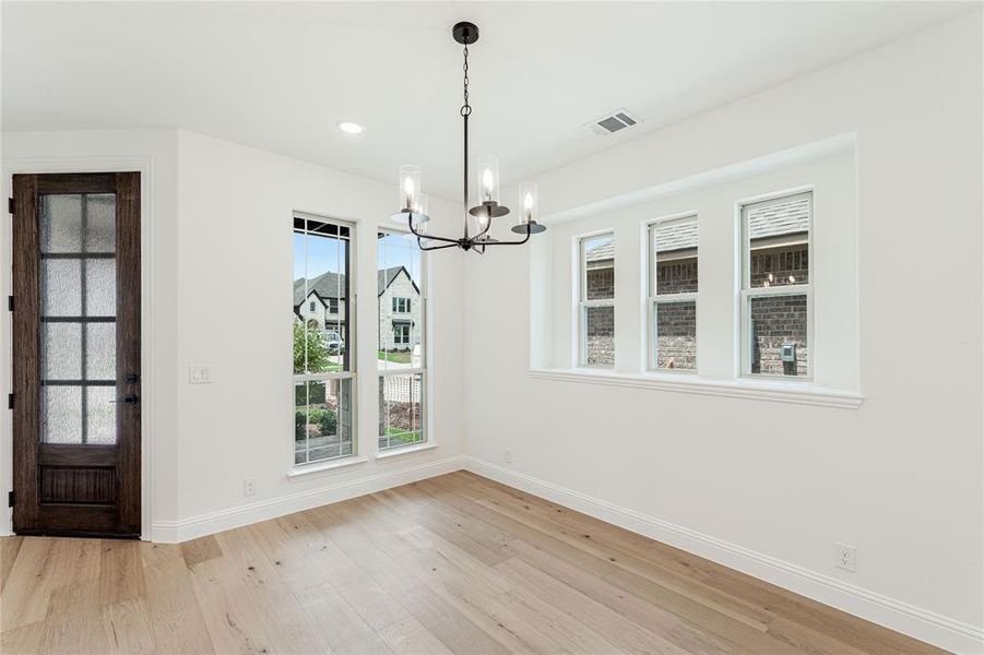 Spacious, unfurnished interior of a new home in Mosaic, Celina (Image 32).