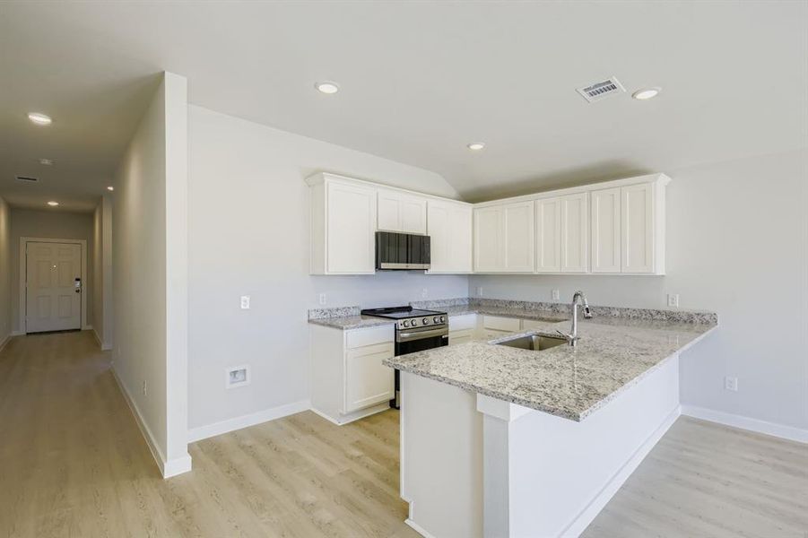 Furnished interior view inside a new home in Middlefield Village, Dallas (Image 10).