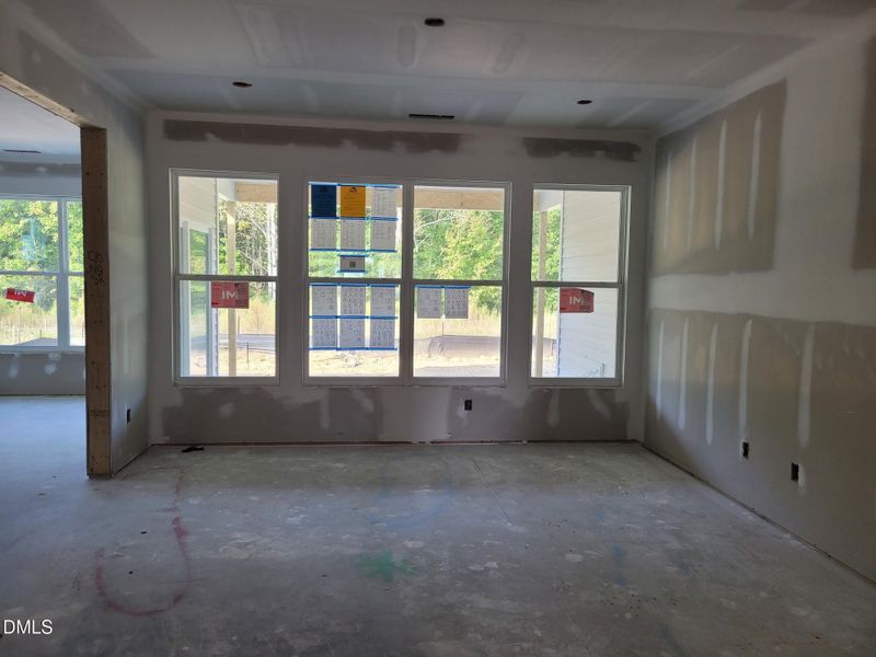 EF 30 Family Room 9-25