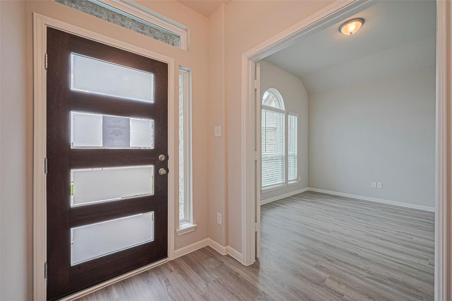 Spacious, unfurnished interior of a new home in Rollingbrook Estates, Baytown (Image 17). Spacious, unfurnished interior of a new home in Rollingbrook Estates, Baytown (Image 17).