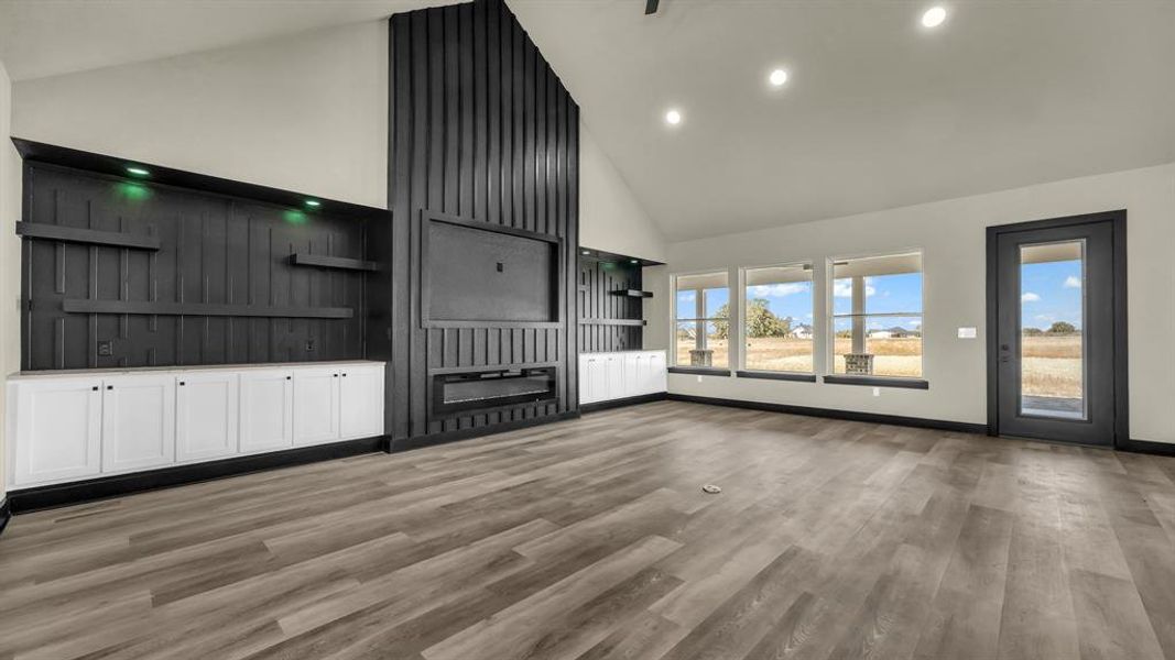 Spacious, unfurnished interior of a new home in Saddle Crest Estates, Weatherford (Image 27).