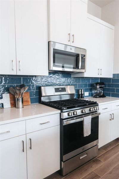 Furnished interior view inside a new home in August Fields, New Braunfels (Image 8).