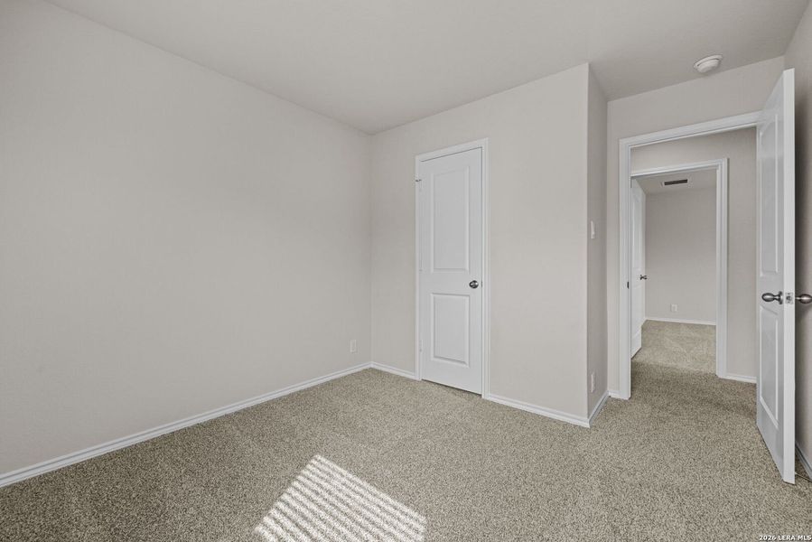 Spacious, unfurnished interior of a new home in Redbird Ranch, San Antonio (Image 23).