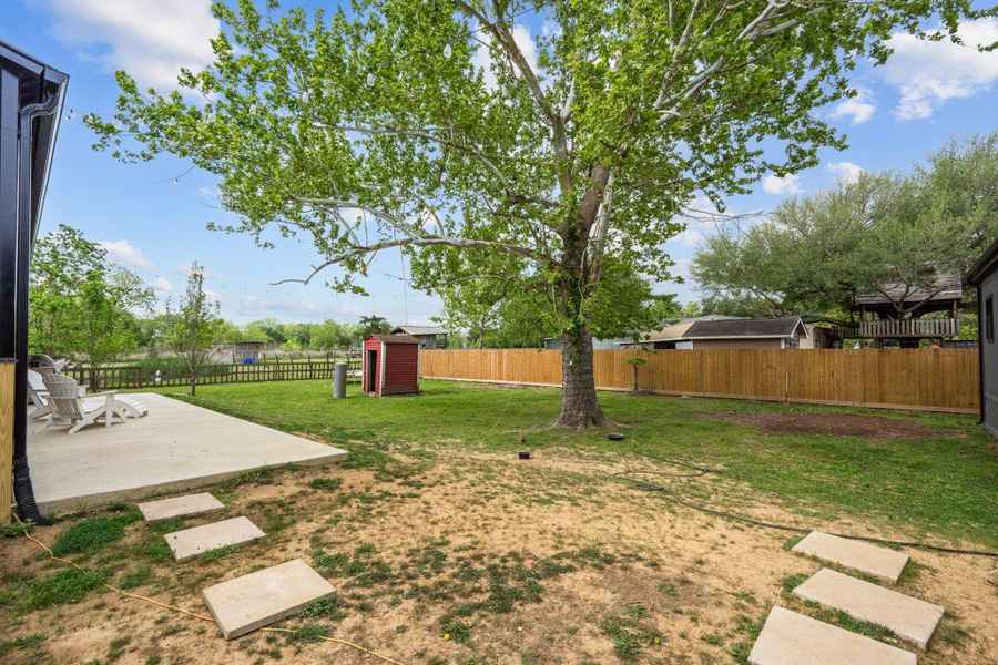 Exterior details and patio area of a home in , Santa Fe (Image 22).