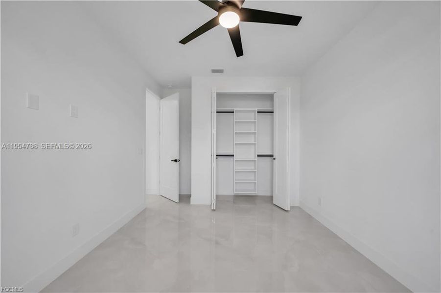 Spacious, unfurnished interior of a new home in , Lehigh Acres (Image 23).