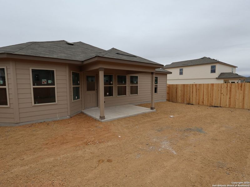 Exterior details and patio area of a home in Paloma Park, Converse (Image 3).