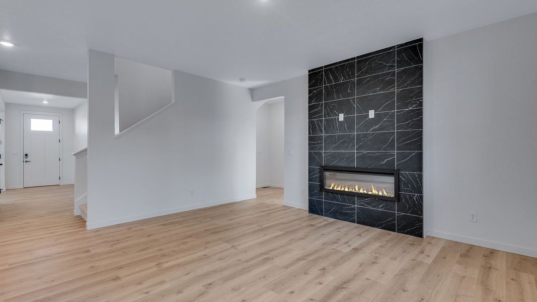 Spacious, unfurnished interior of a new home in Trails at Crowfoot, Parker (Image 13).