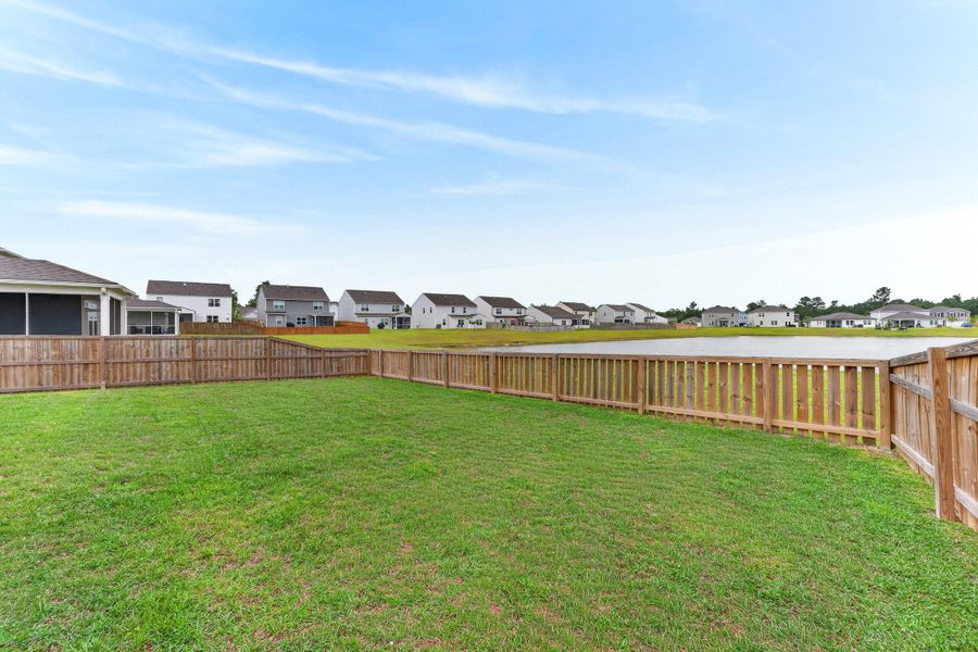 Exterior details and patio area of a home in Bradford Pointe, Summerville (Image 23).