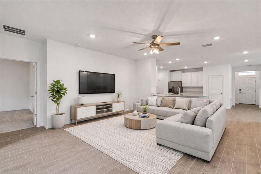 Furnished interior view inside a new home in , Dunnellon (Image 10).