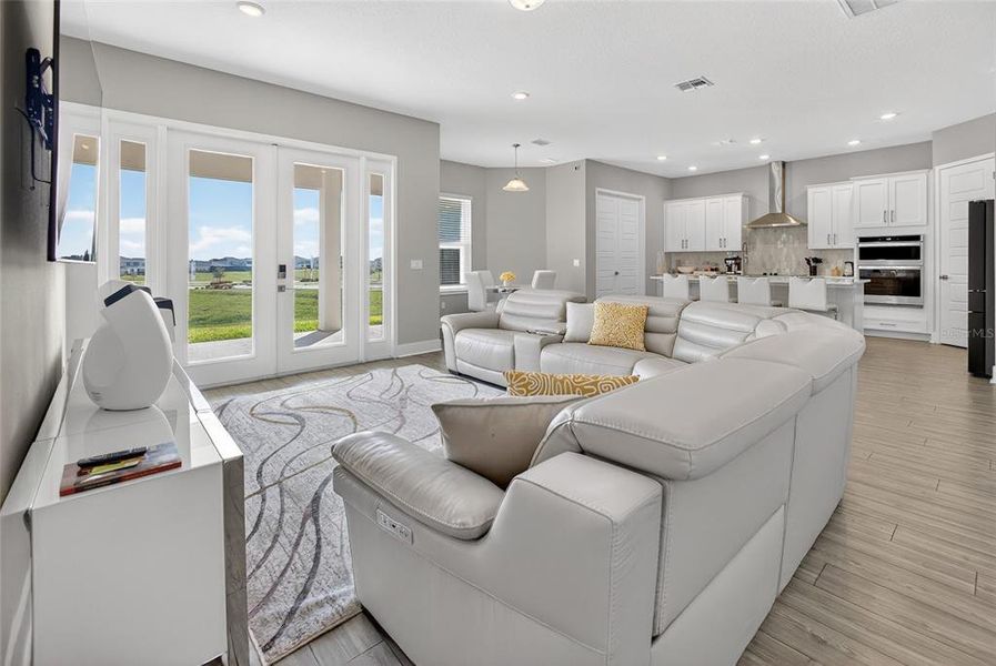 Furnished interior view inside a new home in , Winter Garden (Image 10).