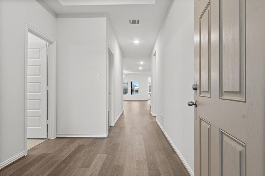 Spacious, unfurnished interior of a new home in River Ranch, Dayton (Image 16).