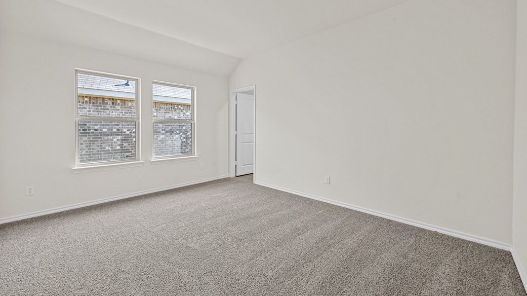 Spacious, unfurnished interior of a new home in The Reserve at Timber Creek, Lindale (Image 27).