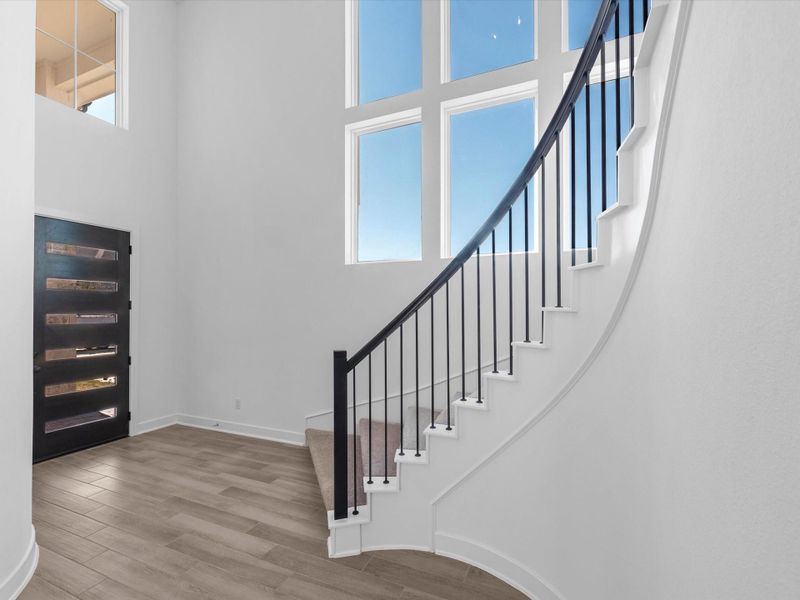 Representative image. Features, selections, and colors may vary.