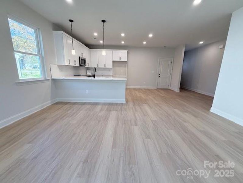 Spacious, unfurnished interior of a new home in , Gastonia (Image 24).