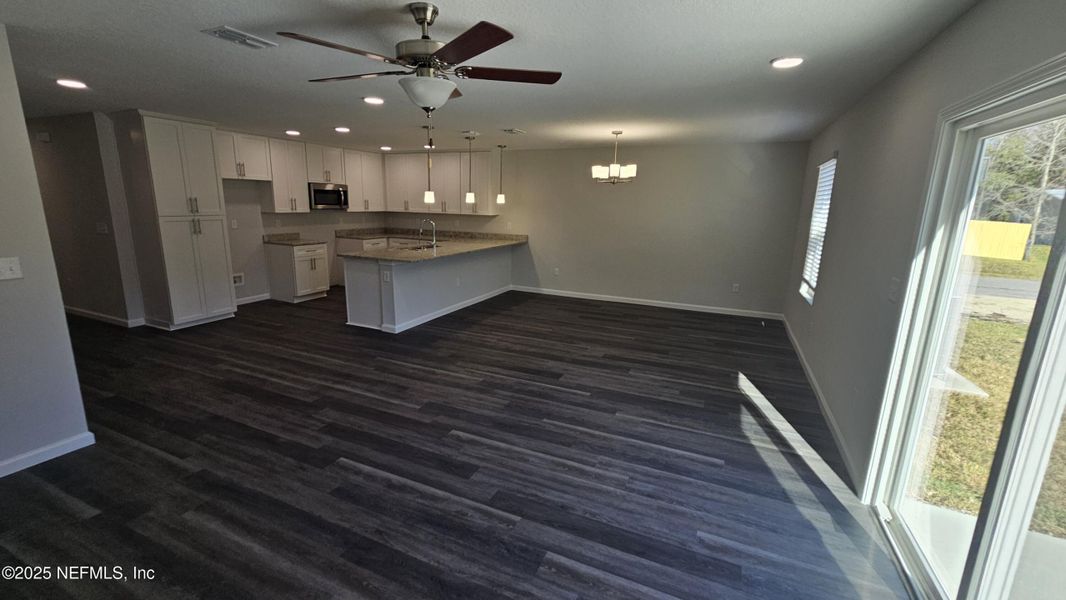 Spacious, unfurnished interior of a new home in , Jacksonville (Image 51).