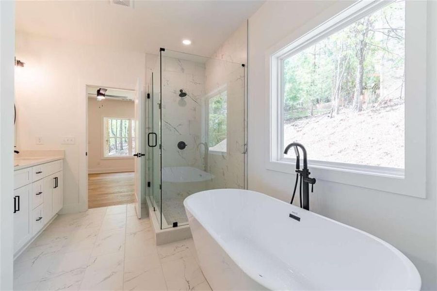 Furnished interior view inside a new home in , Gainesville (Image 9).