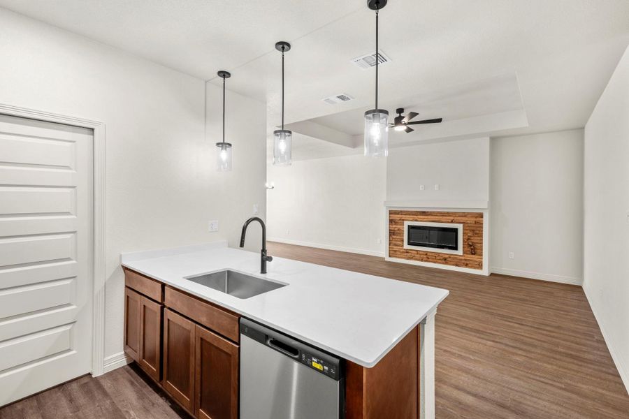 Furnished interior view inside a new home in , Killeen (Image 7).