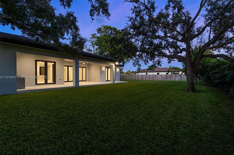Exterior details and patio area of a home in , Cutler Bay (Image 4).