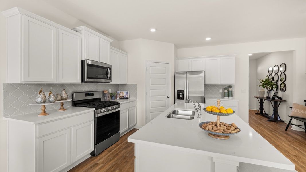 Representative furnished interior of a home built from the Hayden by D.R. Horton in Poplar Preserve, Newnan (Image 6).