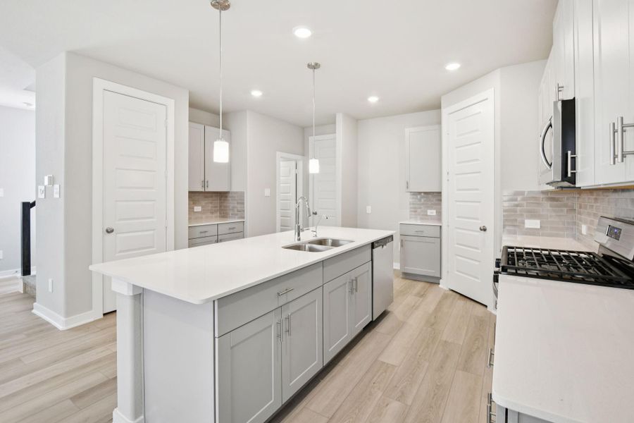 Photo is not of the actual home, but is an inspirational photo of builder’s model home and may depict options, furnishings, and/or decorator features that are not included Photo is not of the actual home, but is an inspirational photo of builder’s model home and may depict options, furnishings, and/or decorator features that are not included