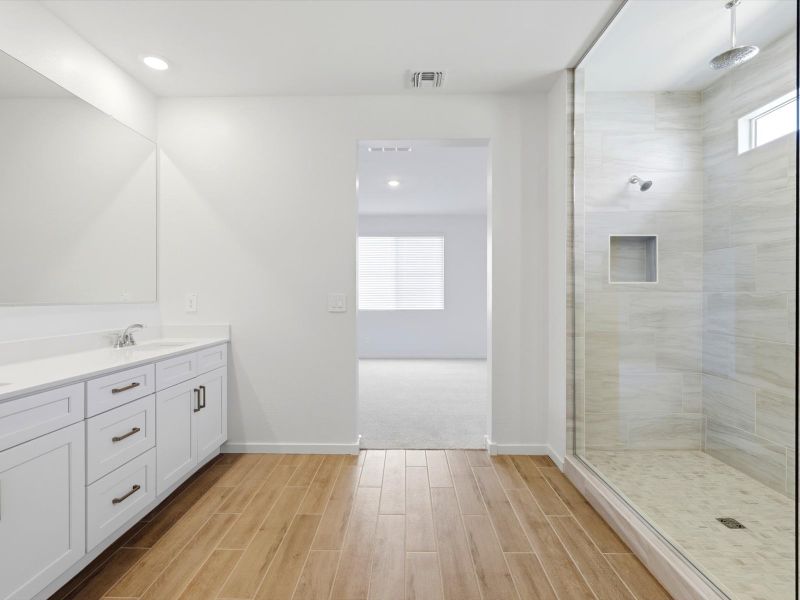 Spacious, unfurnished interior of a new home in Legacy Place, Glendale (Image 18). Spacious, unfurnished interior of a new home in Legacy Place, Glendale (Image 18).