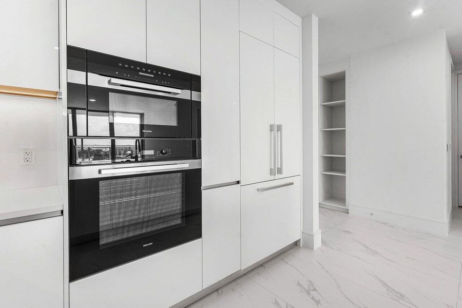 003-220LakeShoreDrive-1415-LakePark-FL-3