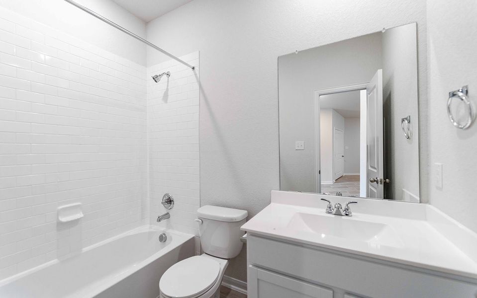 Furnished interior view inside a new home in Laurel Vistas, San Antonio (Image 9).