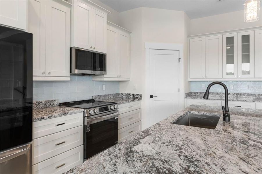 Furnished interior view inside a new home in , Palm Coast (Image 6).