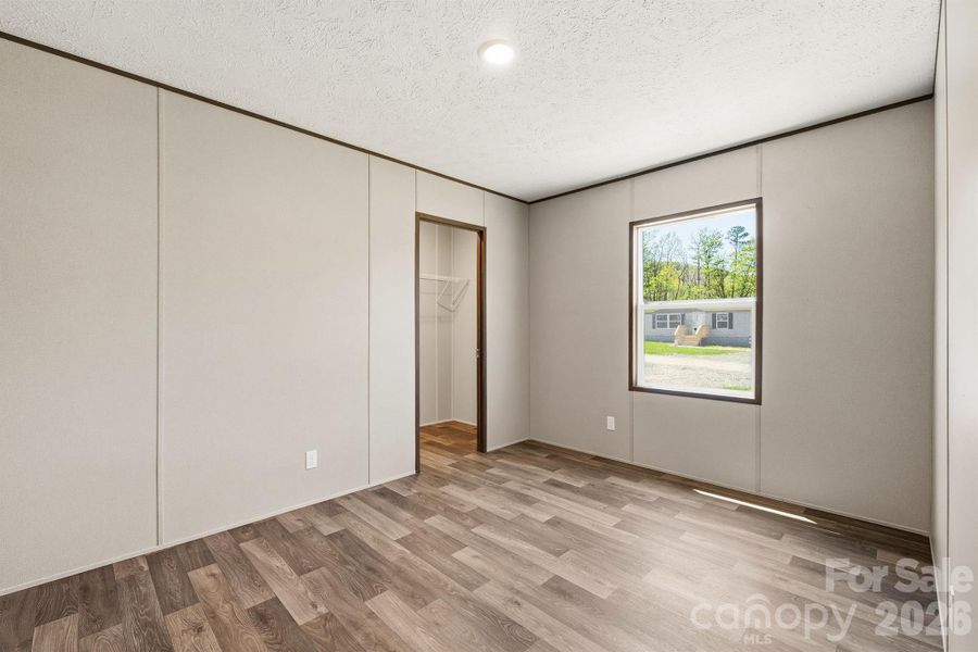 Spacious, unfurnished interior of a new home in , Old Fort (Image 15).