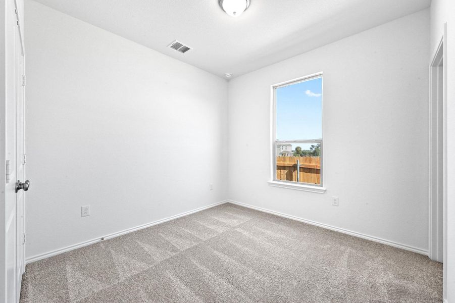 Spacious, unfurnished interior of a new home in Creekside at Estancia, Austin (Image 16).