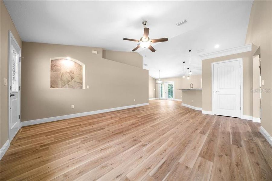 Spacious, unfurnished interior of a new home in , Dunnellon (Image 19).