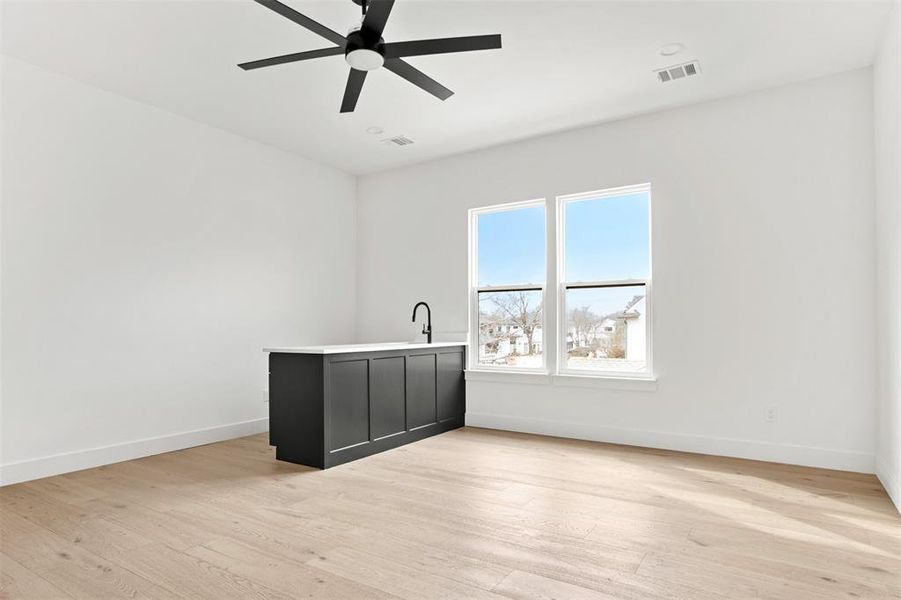 Spacious, unfurnished interior of a new home in , Dallas (Image 23).