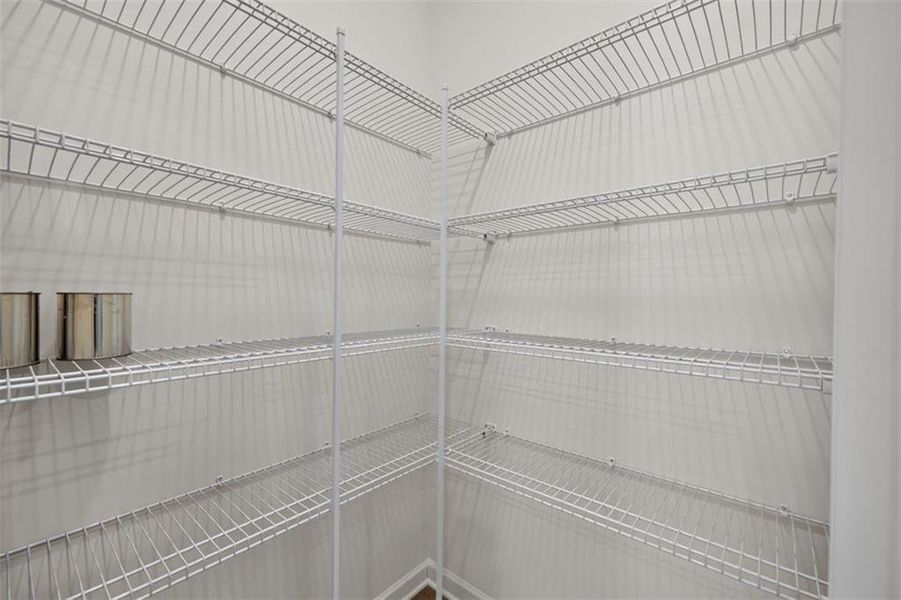Spacious, unfurnished interior of a new home in Jones Ridge, Dallas (Image 29).
