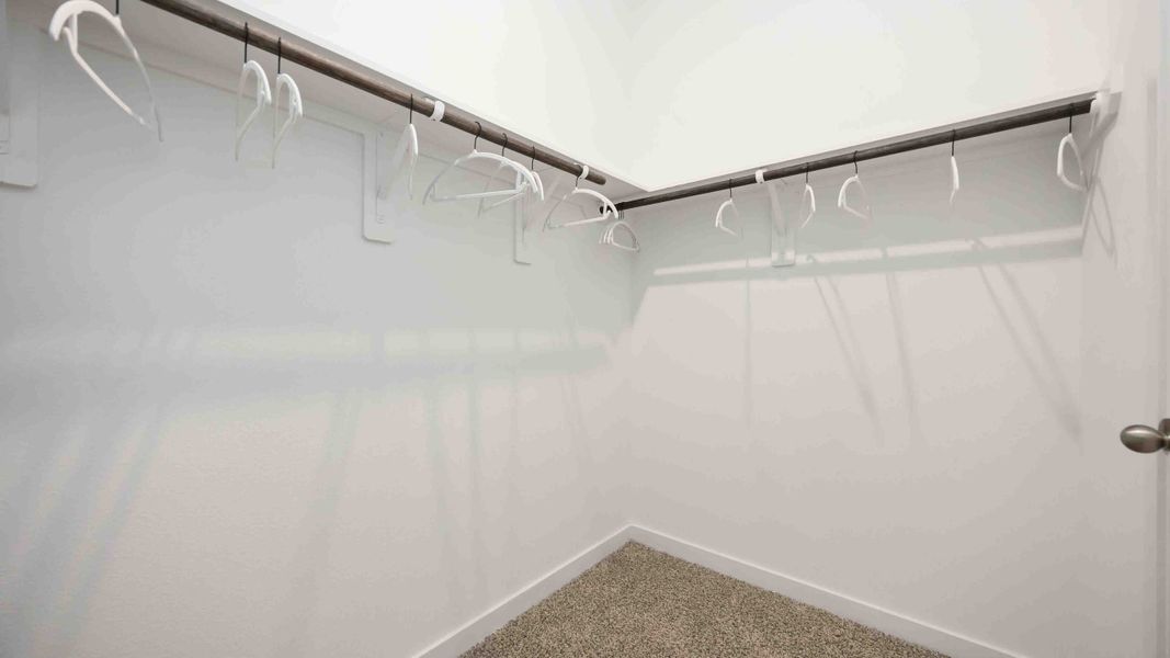 Spacious, unfurnished interior of a new home in Pinehaven, Houston (Image 12).