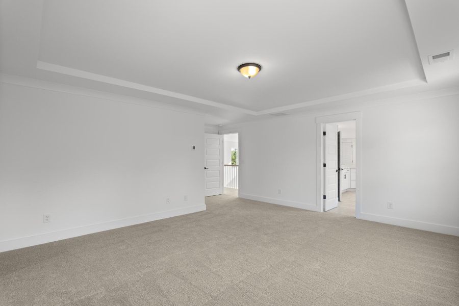 Spacious, unfurnished interior of a new home in Hancock Farms, Aiken (Image 40).