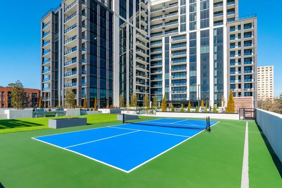 Condo located in Atlanta, GA showcasing its design and architecture (Image 5). Condo located in Atlanta, GA showcasing its design and architecture (Image 5).