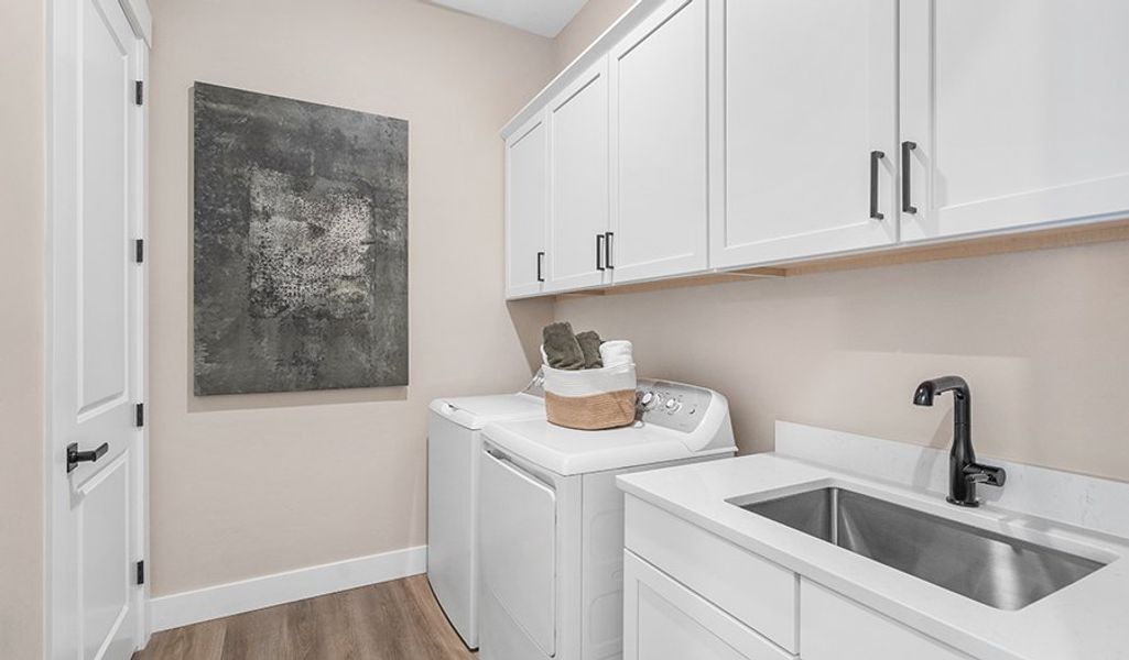 Darius-B786-ID Laundry Room