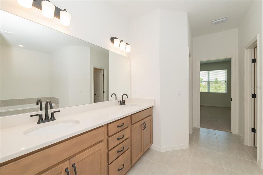 Furnished interior view inside a new home in , Bartow (Image 7).