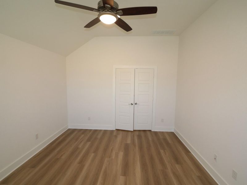 Spacious, unfurnished interior of a new home in Lago Mar, Santa Fe (Image 10). Spacious, unfurnished interior of a new home in Lago Mar, Santa Fe (Image 10).