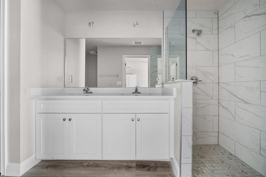 Furnished interior view inside a new home in , Citrus Springs (Image 13).