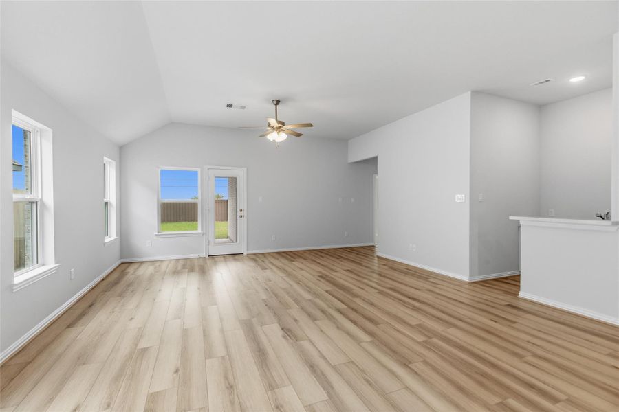 Spacious, unfurnished interior of a new home in Brookewater, Rosenberg (Image 28).