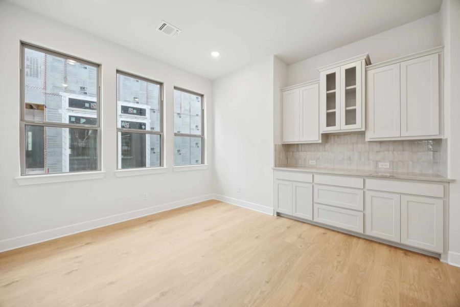 Spacious, unfurnished interior of a new home in The Grove Frisco, Frisco (Image 14).