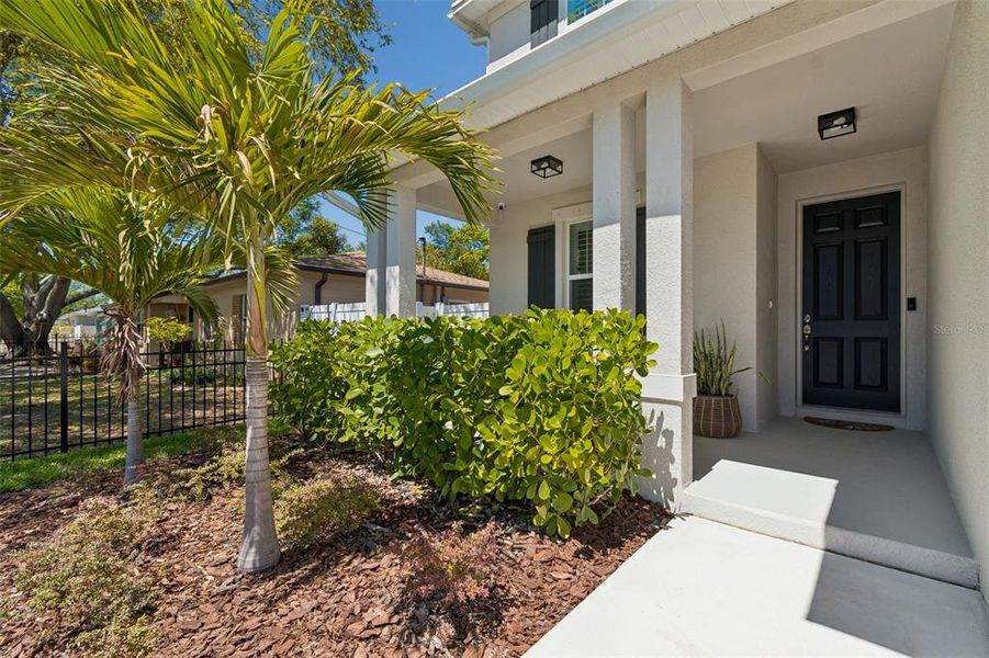 Exterior details and patio area of a home in , Tampa (Image 28).