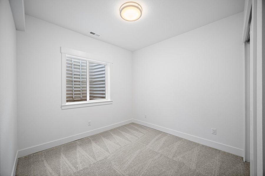 Spacious, unfurnished interior of a new home in Jackson Creek, Monument (Image 37).