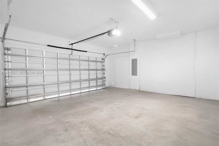 Spacious, unfurnished interior of a new home in , Homestead (Image 20). Spacious, unfurnished interior of a new home in , Homestead (Image 20).