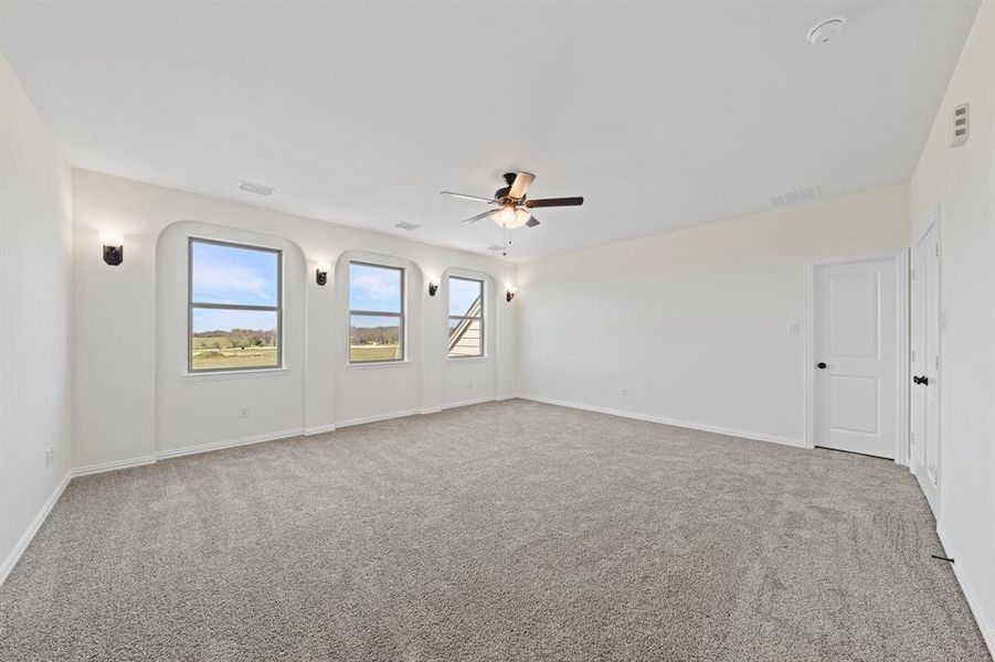 PIC IS NOT OF ACTUAL HOME. PICS TO SHOW STYLE ONLY