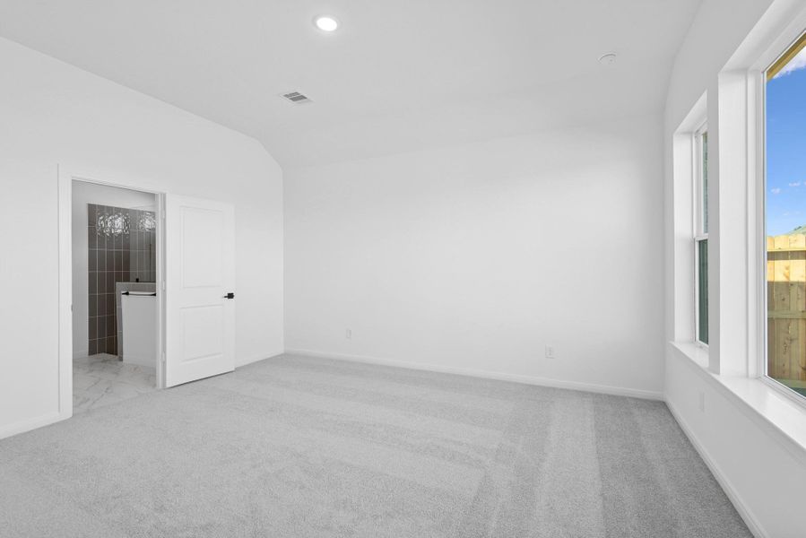 Spacious, unfurnished interior of a new home in Jubilee, Hockley (Image 29).
