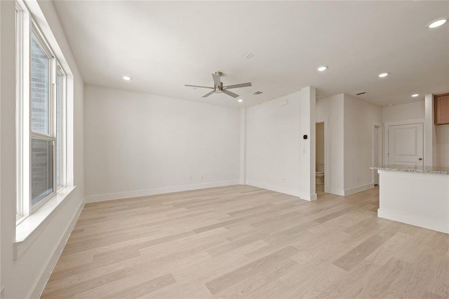 Spacious, unfurnished interior of a new home in Talia, Mesquite (Image 15).