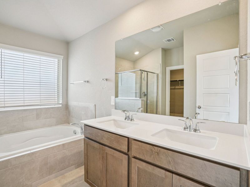 Furnished interior view inside a new home in Lark Canyon, New Braunfels (Image 13).