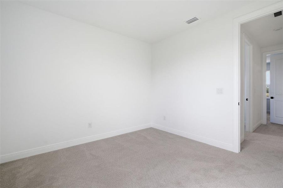 Spacious, unfurnished interior of a new home in Fieldstone, Plant City (Image 58).